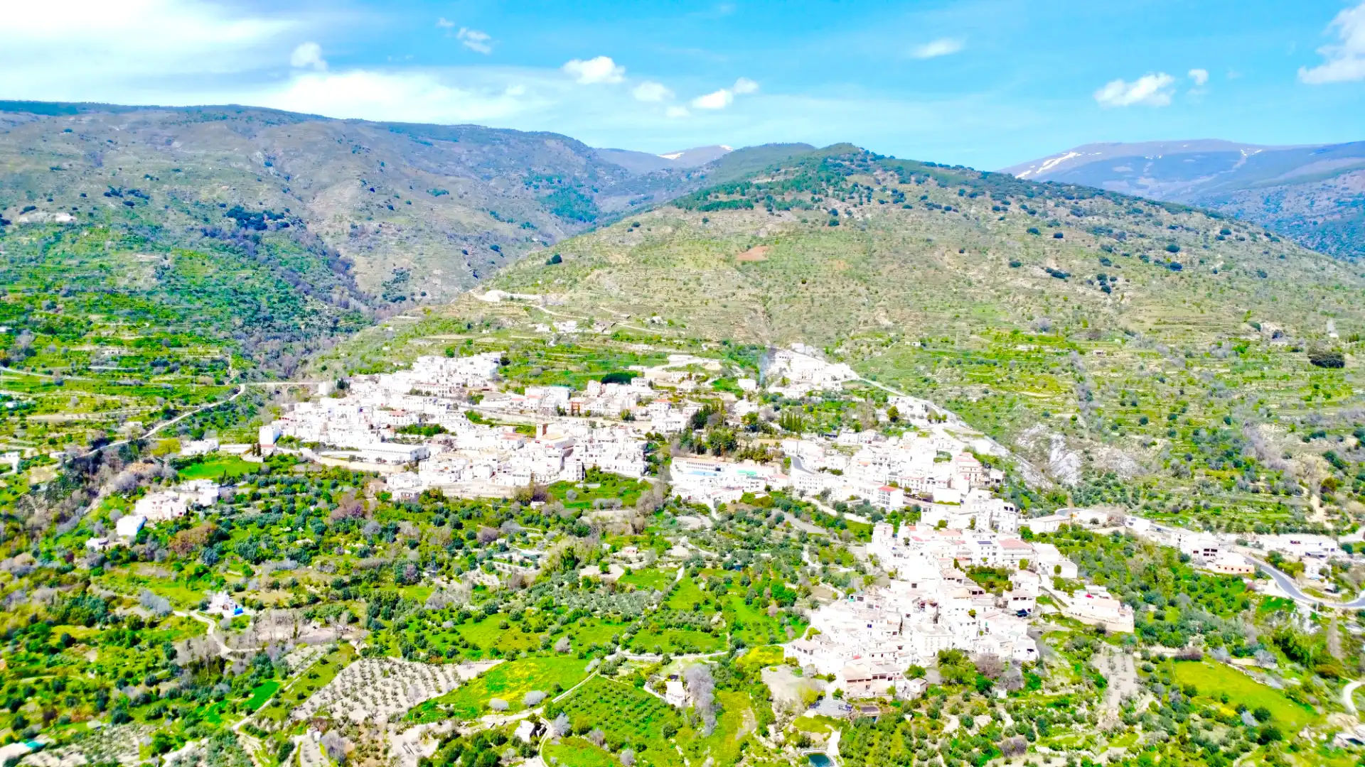 Vista exterior de Casa o xalet en venda en Válor amb Aire condicionat, Calefacció i Terrassa
