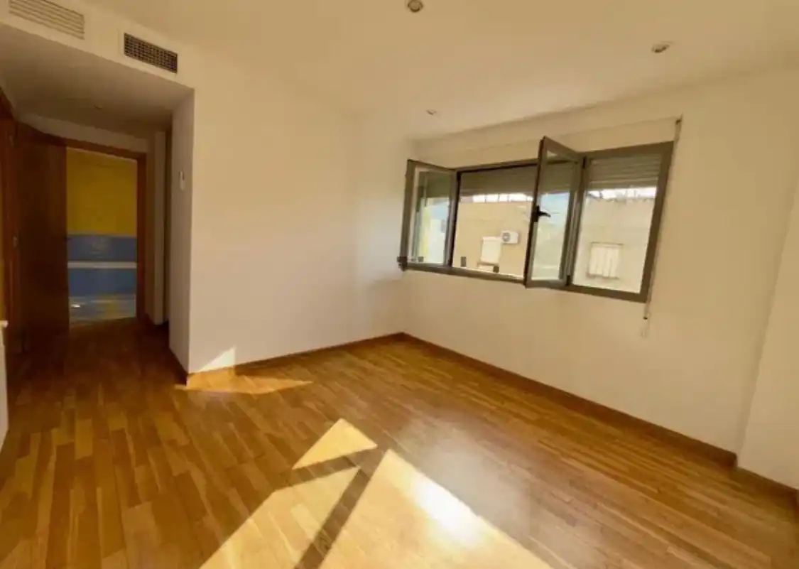 Dormitori de Casa o xalet en venda en Badajoz amb Aire condicionat, Jardí privat i Terrassa