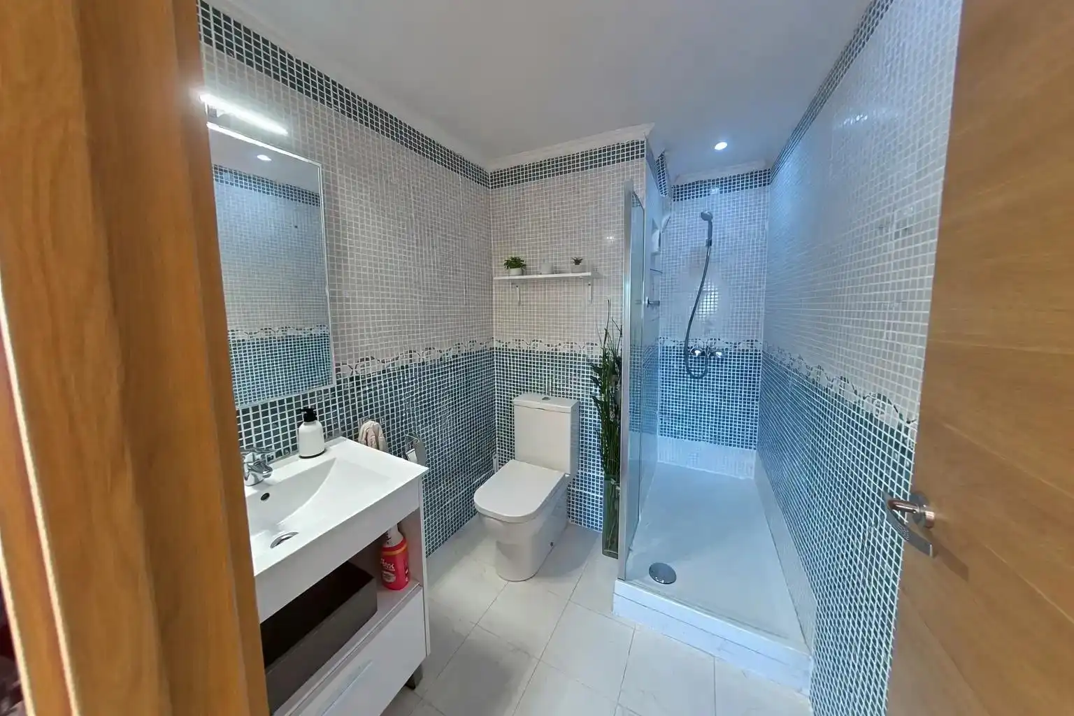 Badezimmer von Dachboden zum Verkauf in Mollet del Vallès mit Balkon und Alarm