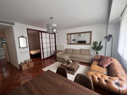 Sala d'estar de Apartament de lloguer en  Madrid Capital amb Aire condicionat