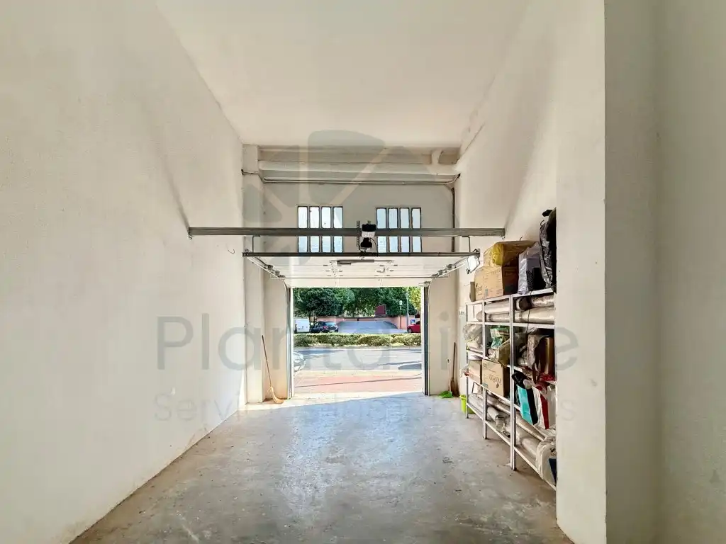 Local comercial en venta en Calle Maria Teresa Gil Garate, imagen 2