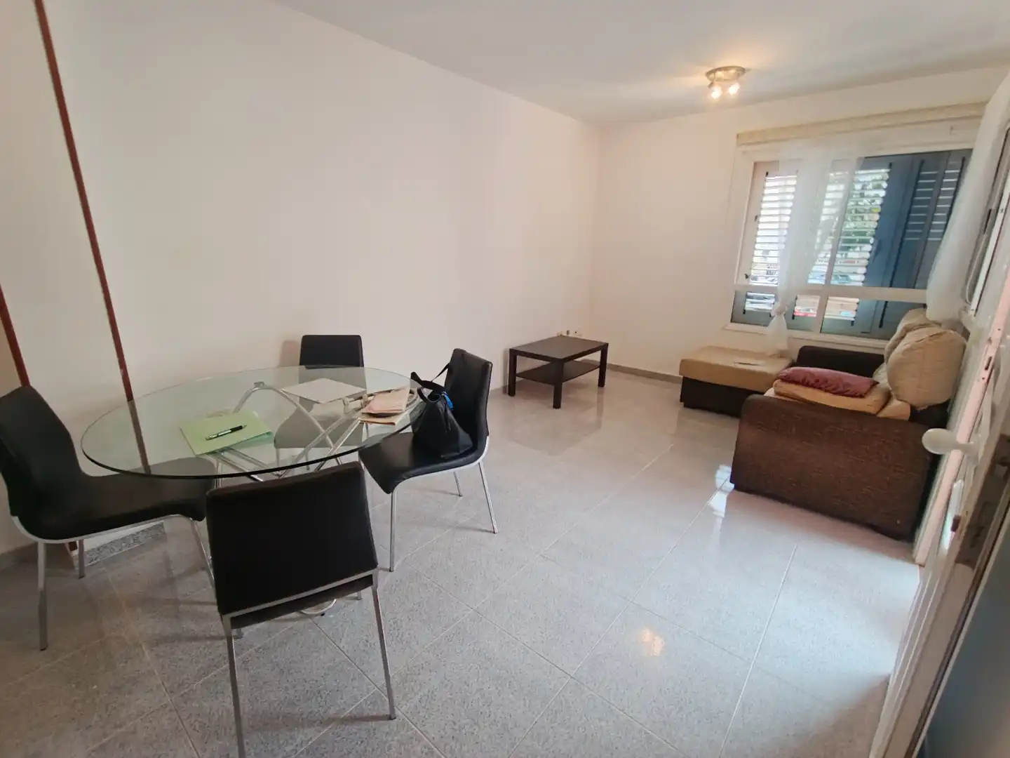 Sala d'estar de Casa adosada en venda en Arico amb Jardí privat, Terrassa i Moblat