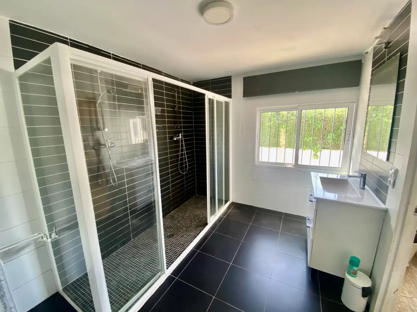 Bathroom of Houses for sale in Pinseque  with Heating and Private garden