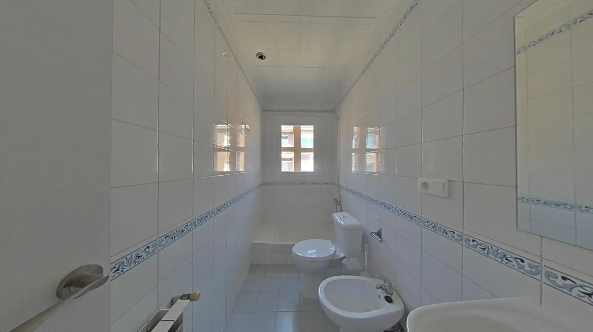 Baño de Piso en venta en Terrassa con Calefacción y Terraza