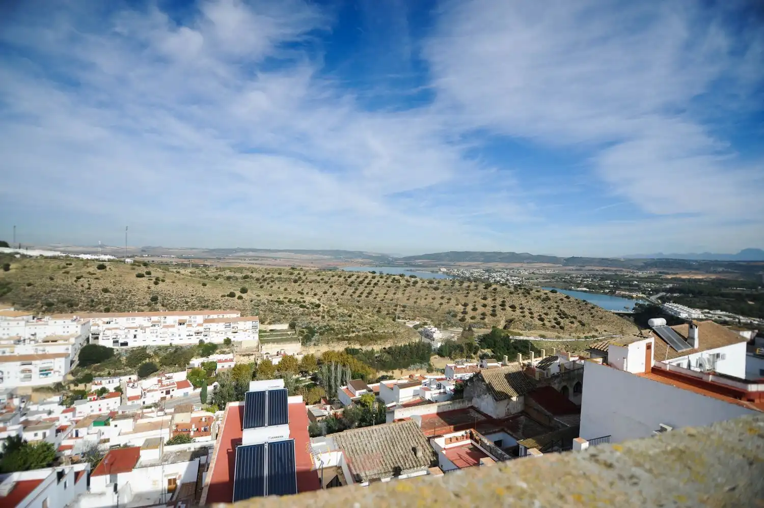 Vista exterior de Casa o xalet en venda en Arcos de la Frontera amb Calefacció i Terrassa