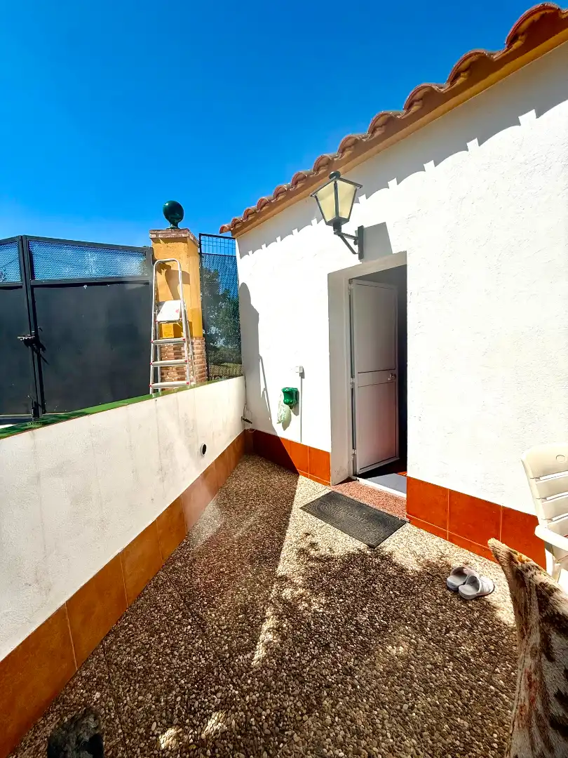Vista exterior de Casa o xalet de lloguer en Tarifa amb Jardí privat, Terrassa i Traster