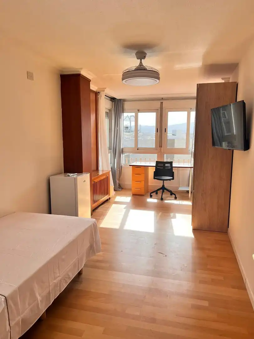 Schlafzimmer von Wohnung zur untervermieten in Murcia mit Klimaanlage, Heizung und Möbliert