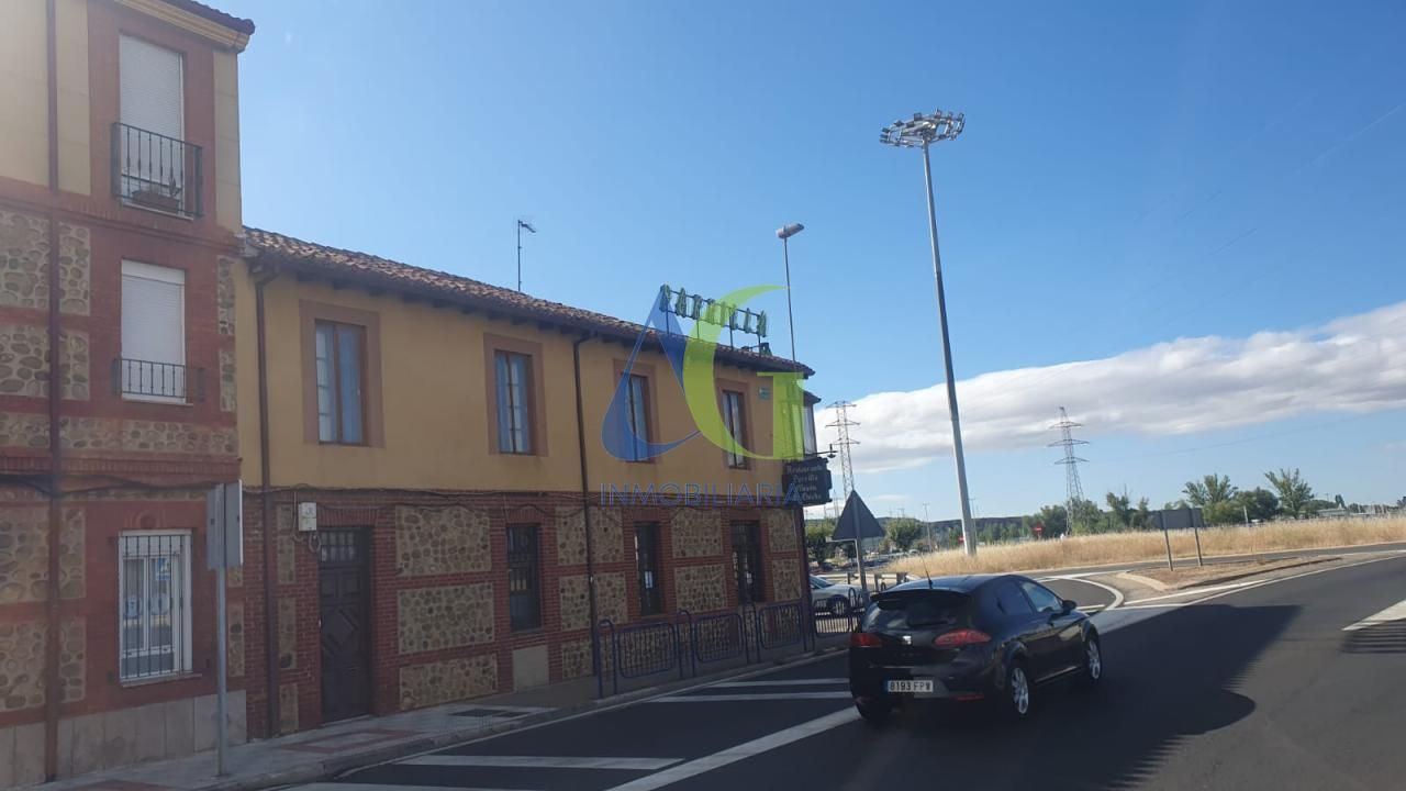 Edifici en venda en Villaquilambre