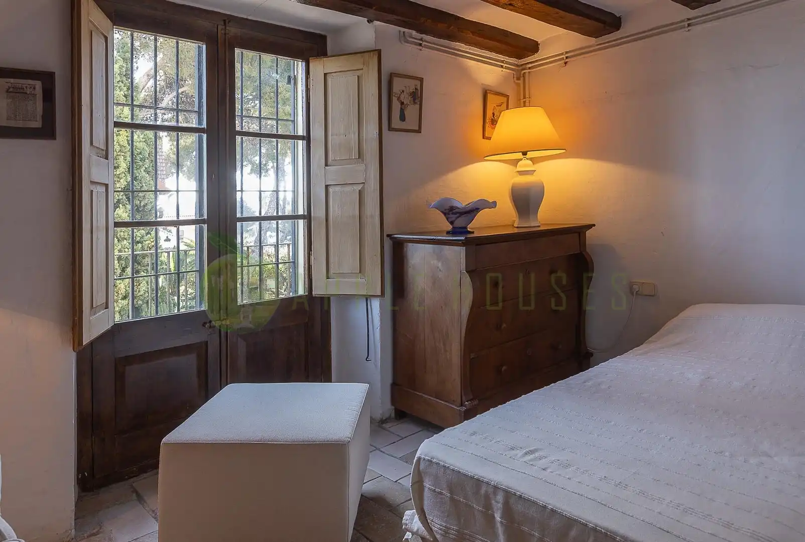 Habitación de Casa o chalet en venta en Vilanova i la Geltrú con Aire acondicionado, Calefacción y Jardín privado