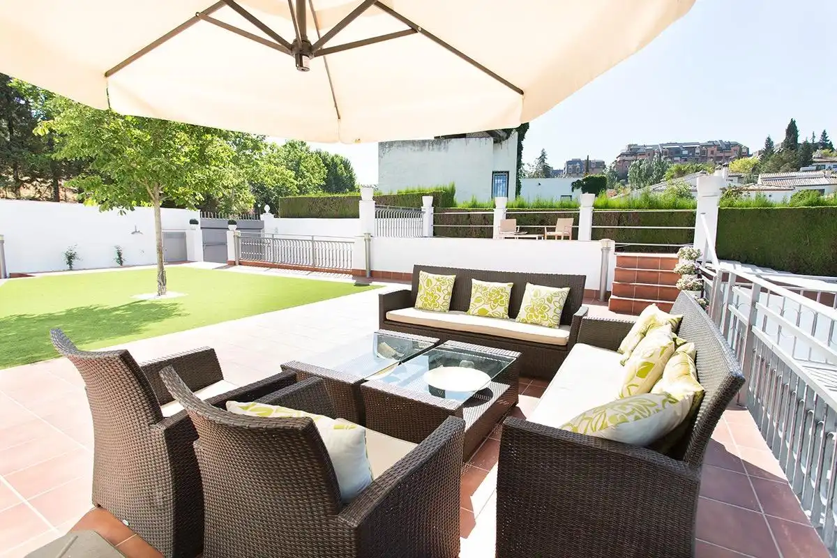 Chalet con piscina en venta en Calle Zoraya 7, imagen 8