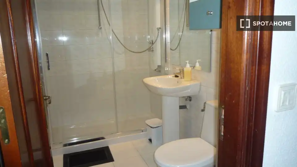 Zimmer in Alisal - San Román