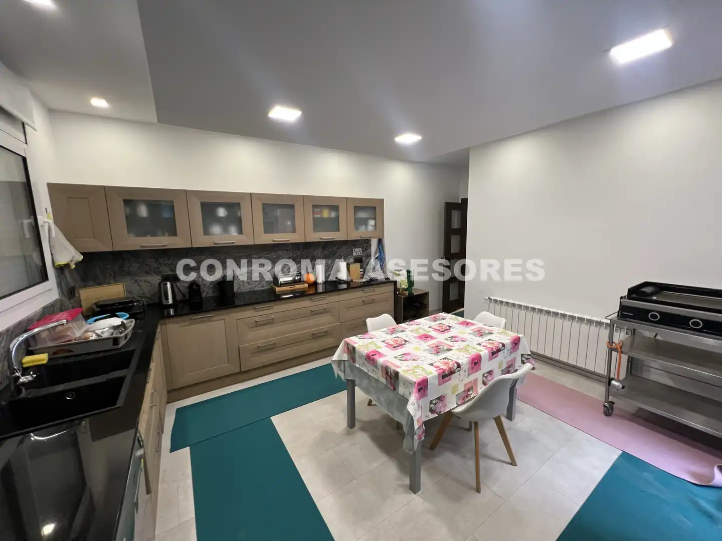 Cuina de Casa o xalet en venda en Vidreres amb Aire condicionat, Calefacció i Jardí privat
