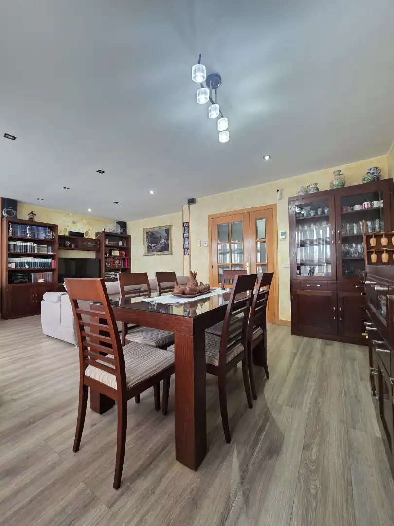 Comedor de Piso en venta en Parla con Aire acondicionado, Calefacción y Parquet