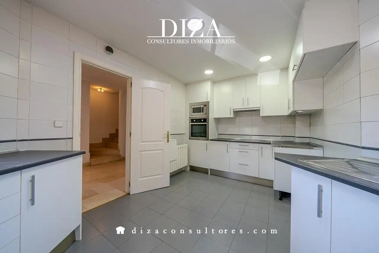 Casa con piscina en alquiler en De La Victoria, imagen 15