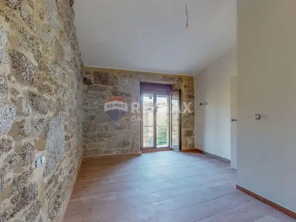 Dormitori de Casa o xalet en venda en Cenlle amb Jardí privat