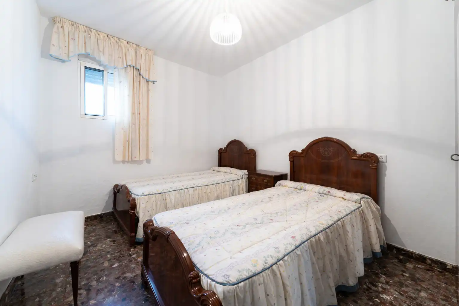 Schlafzimmer von Einfamilien-Reihenhaus zum Verkauf in Sayalonga mit Terrasse und Balkon