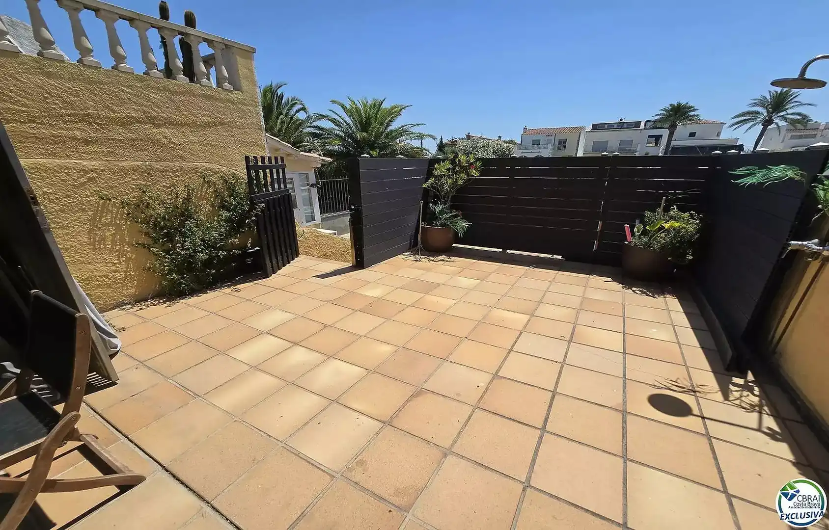 Terraza de Piso en venta en Empuriabrava con Aire acondicionado, Jardín privado y Amueblado
