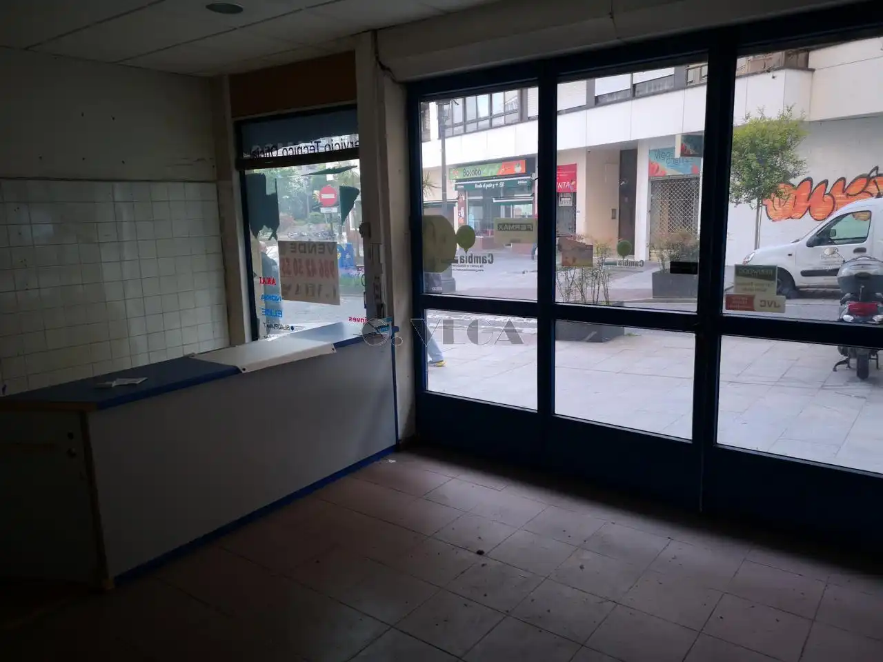 Local comercial en venda a Barcelona 15, imagen 2