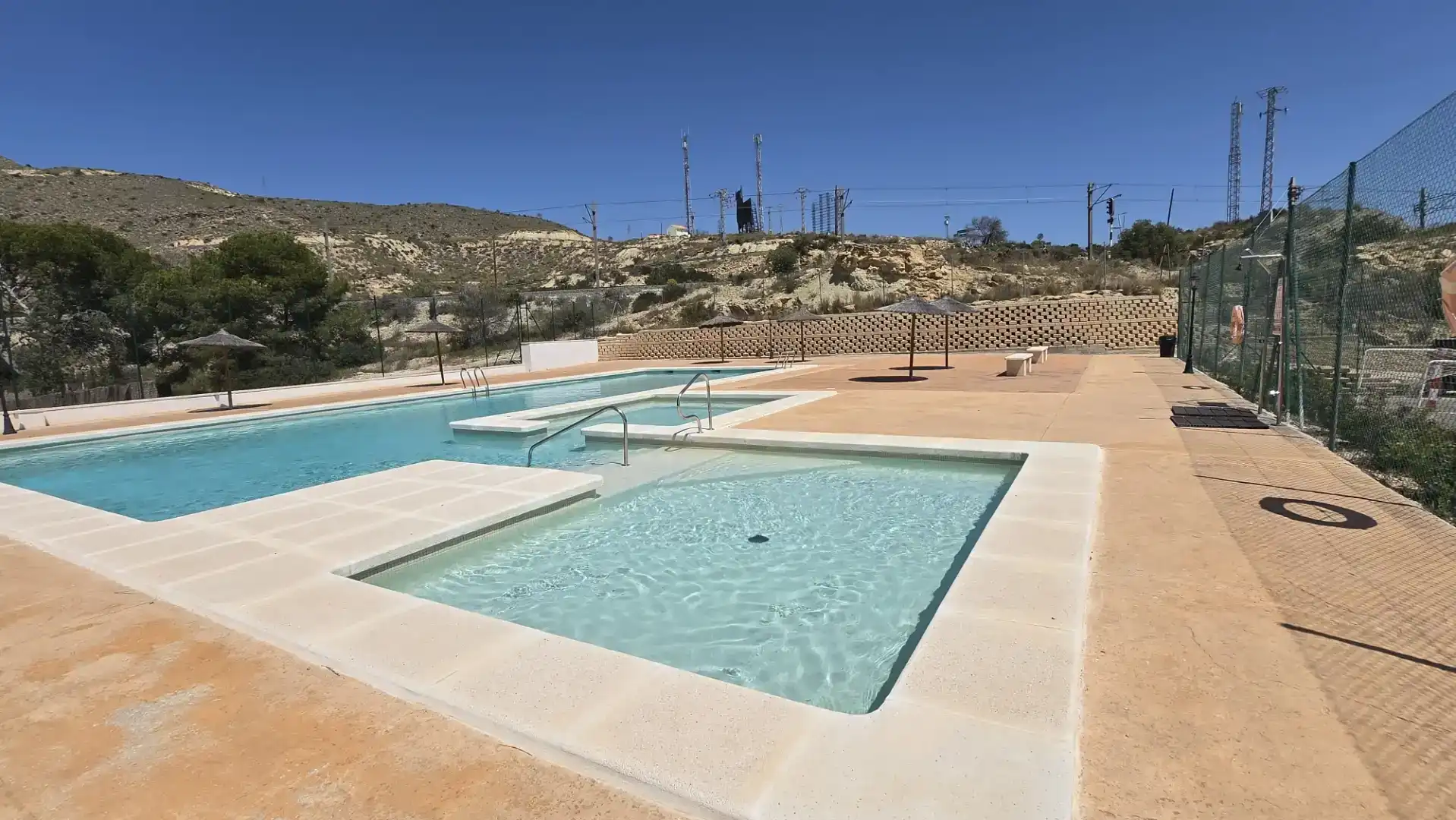 Swimming pool of Flat for rent in El Campello  with Air Conditioner, Private garden and Swimming Pool