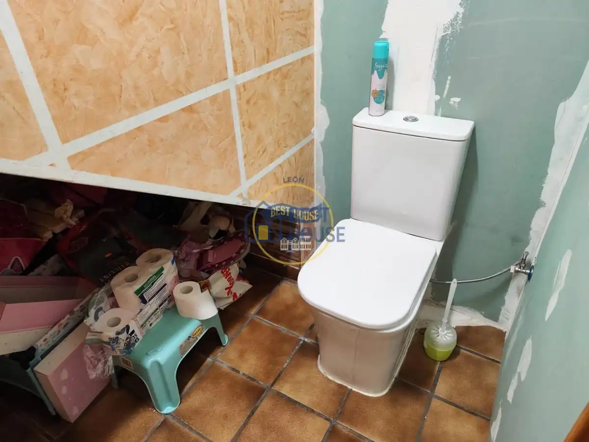 Casa pareada con piscina en venta en Villaquilambre, imagen 49