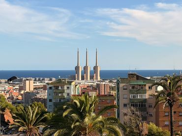 Flat with balcony for sale in Salut - Lloreda
