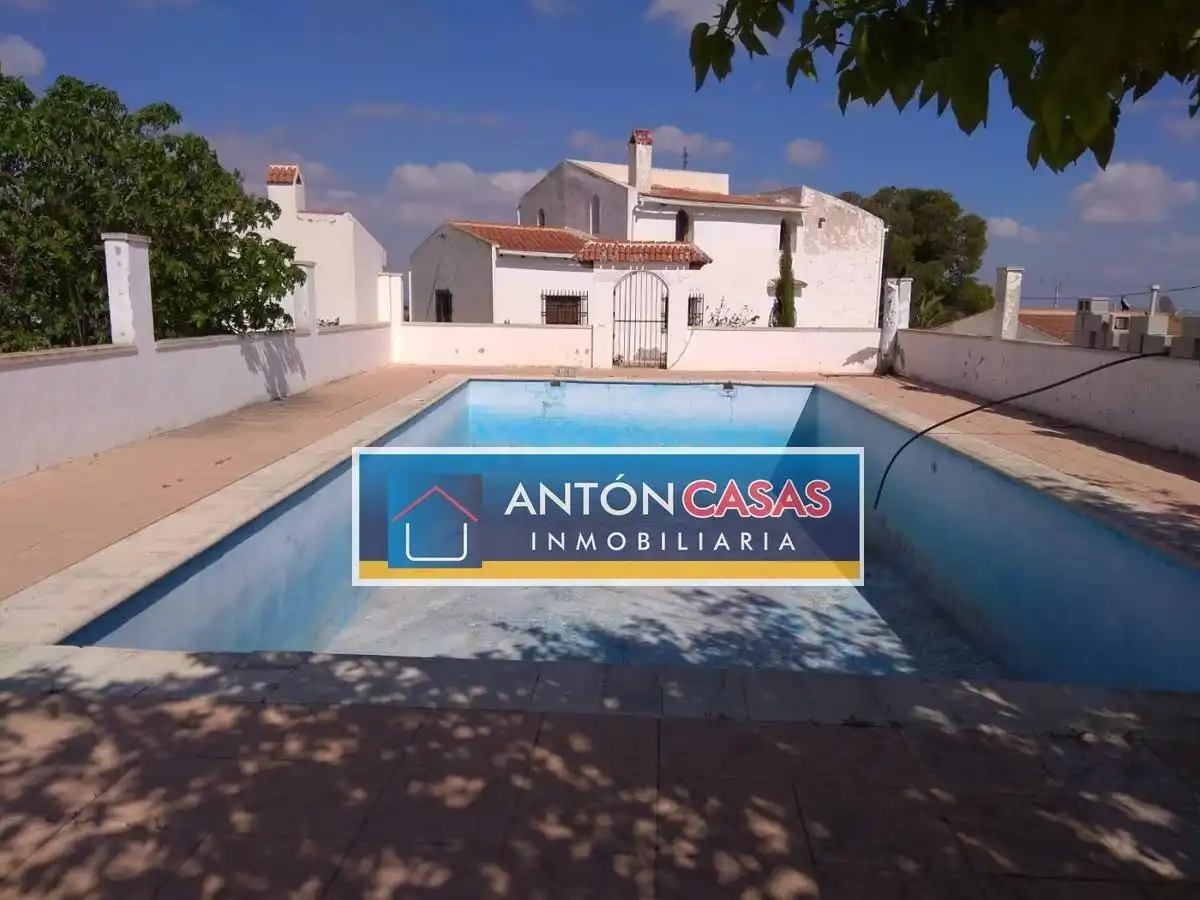 Finca rústica en venda a Novelda