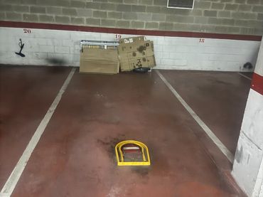 Einzelparkplatz zum Verkauf in Carretera d'Esplugues 38