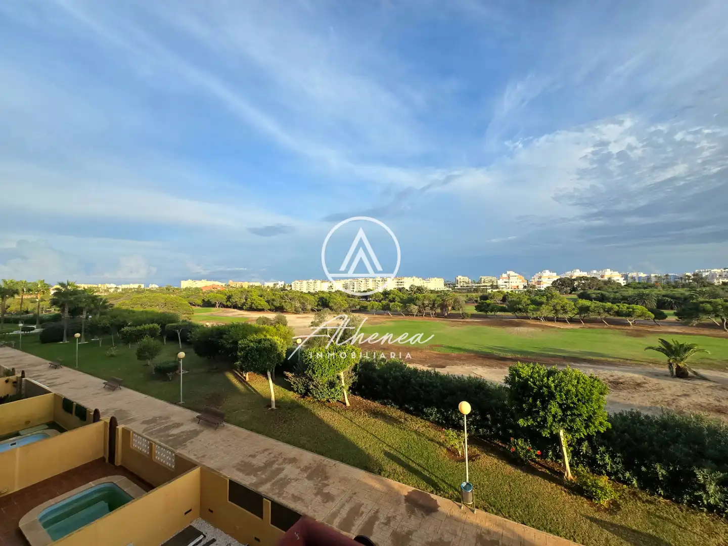 Vista exterior de Piso en venta en Roquetas de Mar con Aire acondicionado, Calefacción y Terraza