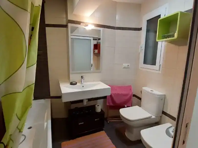 Bathroom of Flat for rent in  Valencia Capital  with Air Conditioner and Balcony
