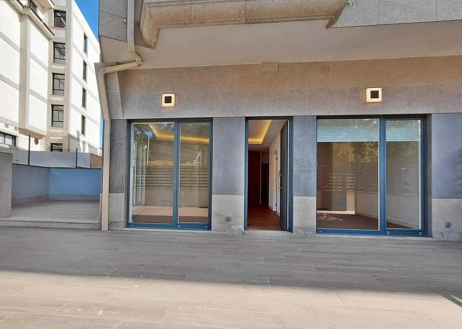 Außenansicht von Erdgeschoss zum Verkauf in Sanxenxo mit Heizung, Terrasse und Möbliert