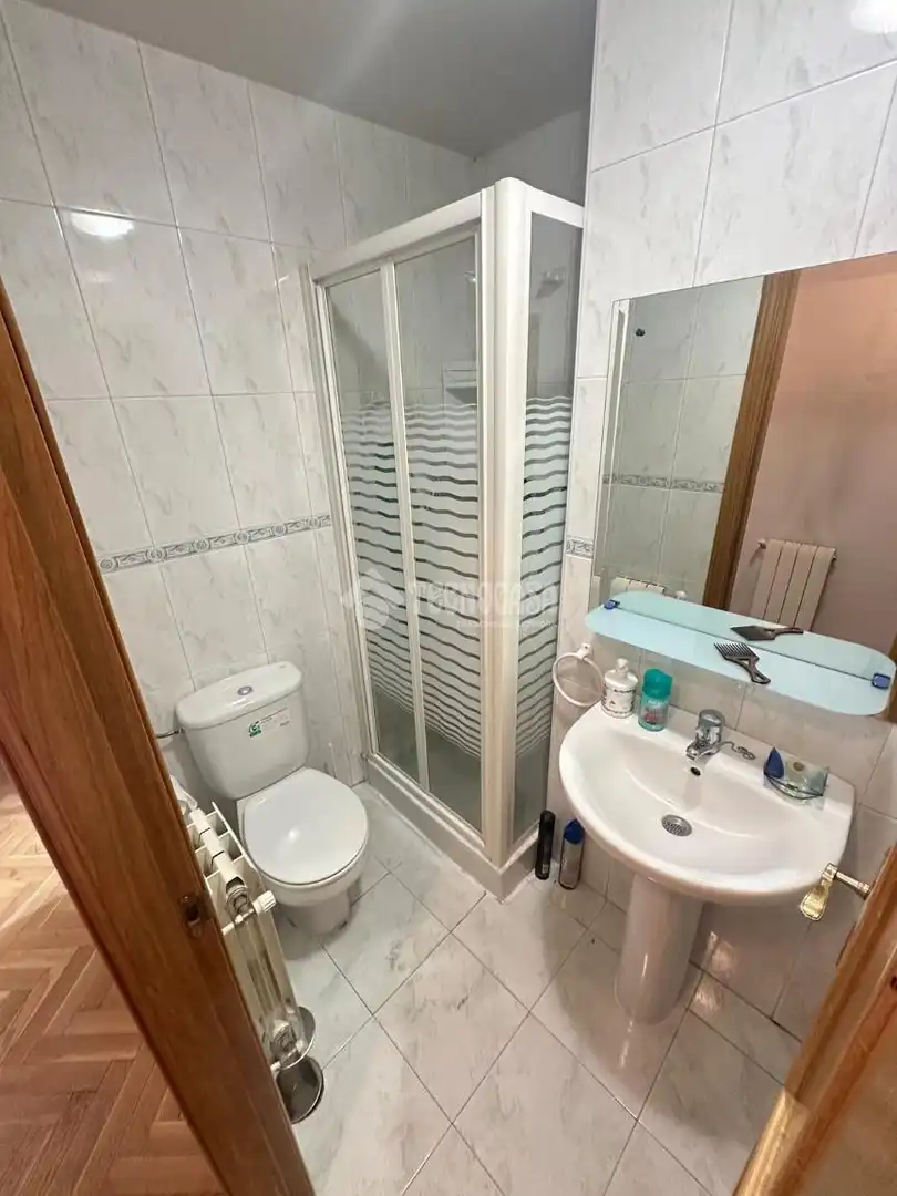 Baño de Piso en venta en El Arroyo - La Fuente