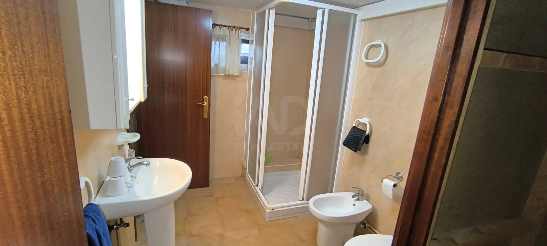 Badezimmer von Geschaftsraum zum Verkauf in Narón