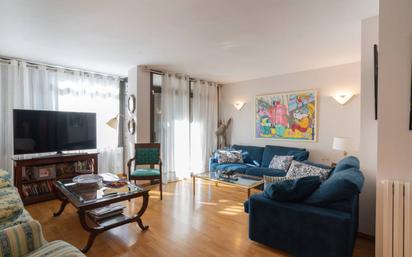 Living room of Flat for sale in Vic  with Heating, Parquet flooring and Balcony
