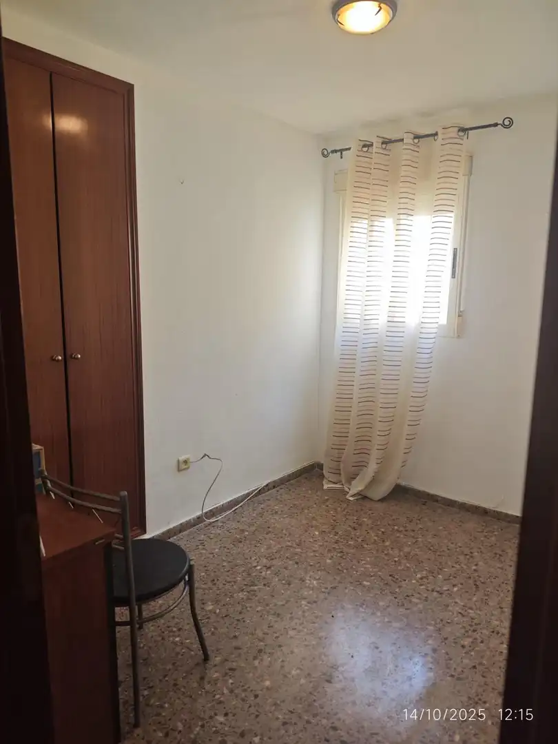 Habitación de Piso en venta en Valencia con Balcón