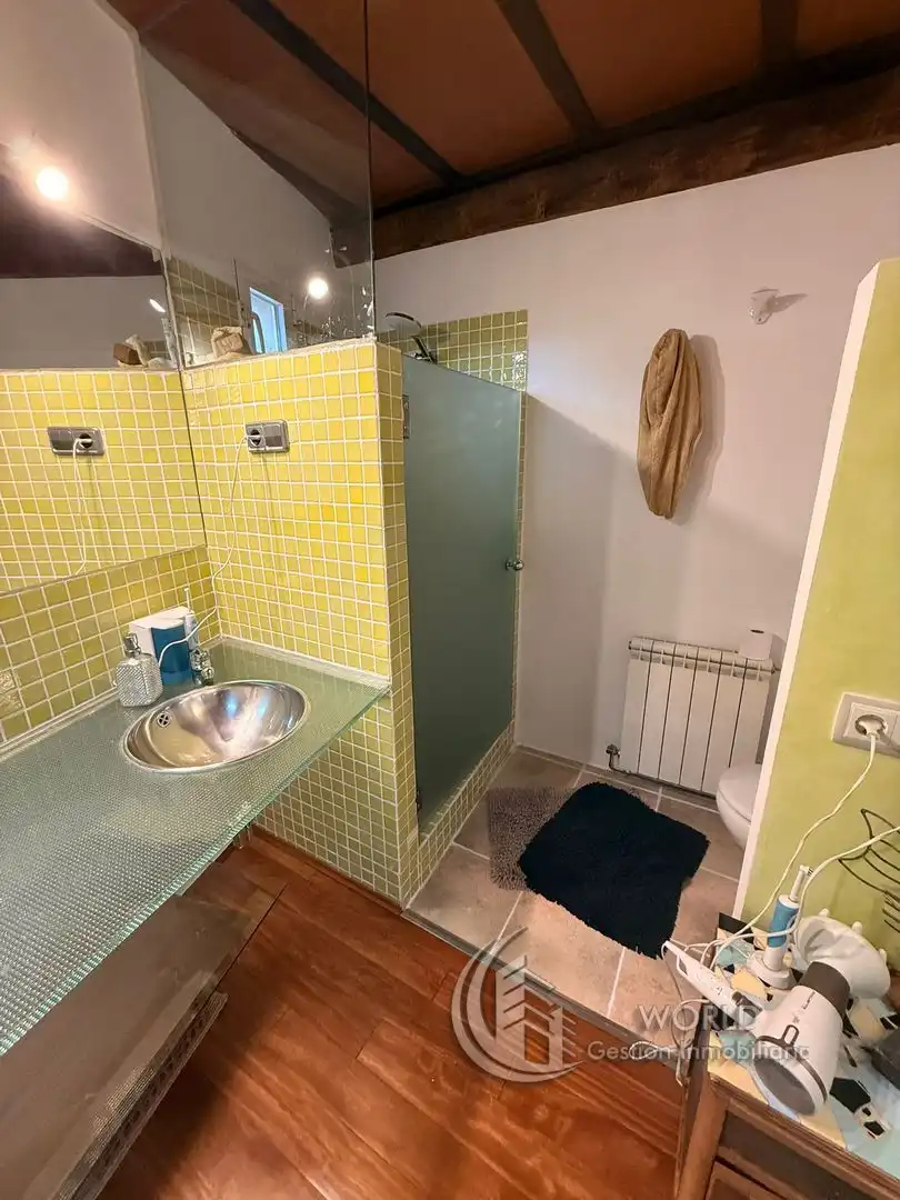 Badezimmer von Dachboden zur Miete in Madrid mit Klimaanlage, Heizung und Terrasse