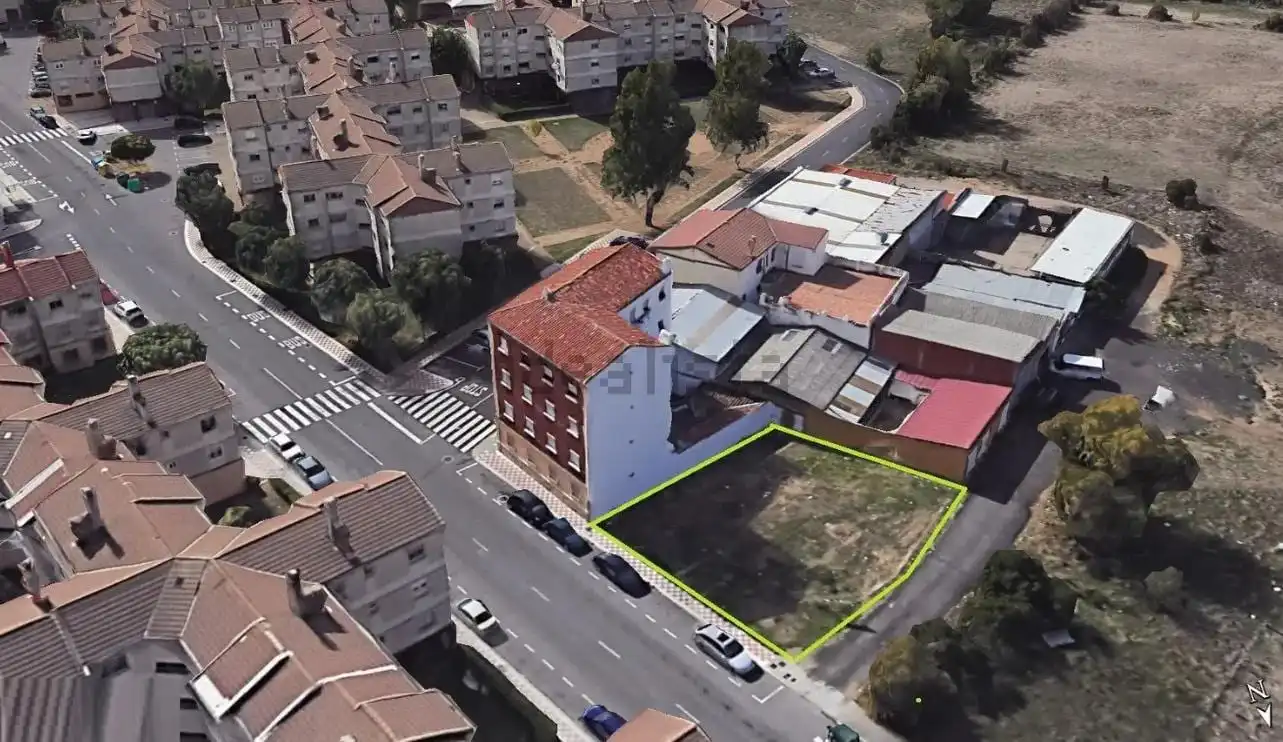 Lands and plots for sale in Armunia