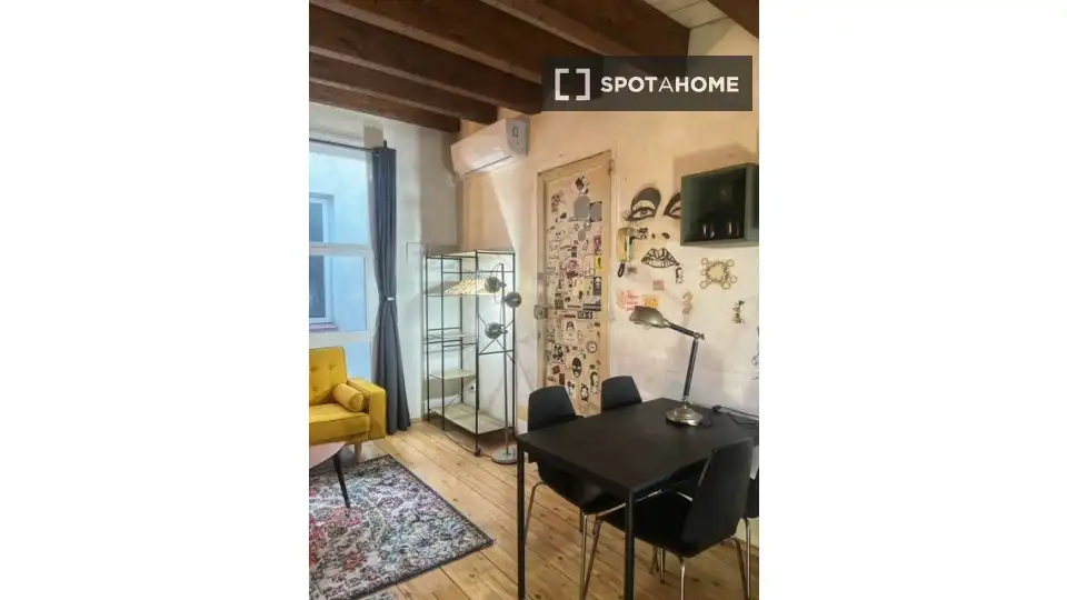 Room in Provençals del Poblenou