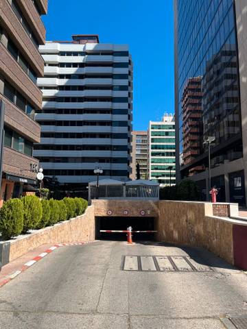Garaje en Venta en Paseo de la Castellana, 135 en Castillejos - Cuzco