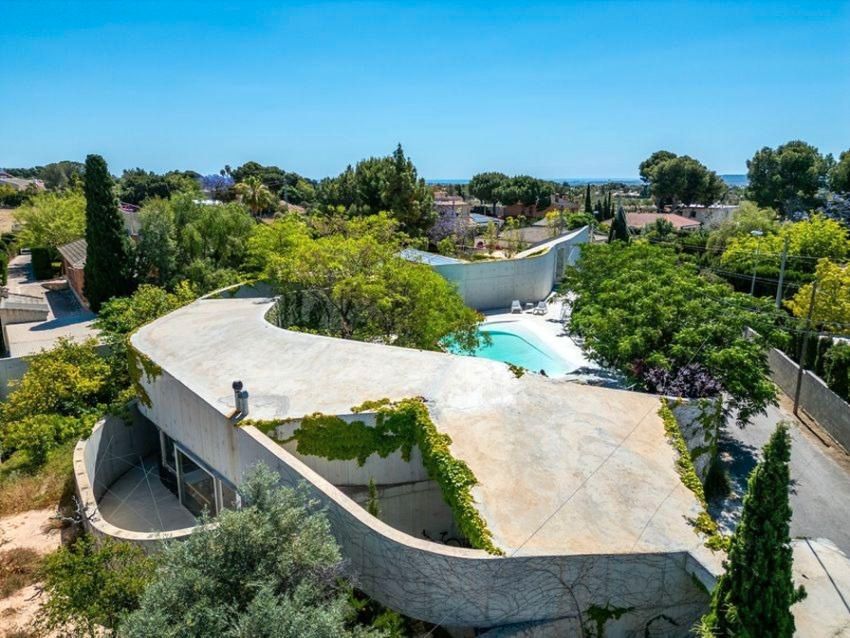 Exterior view of House or chalet for sale in San Vicente del Raspeig / Sant Vicent del Raspeig  with Air Conditioner, Heating and Private garden