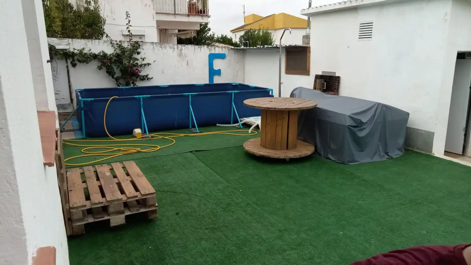 Swimming pool of Houses for sale in El Catllar   with Storage room