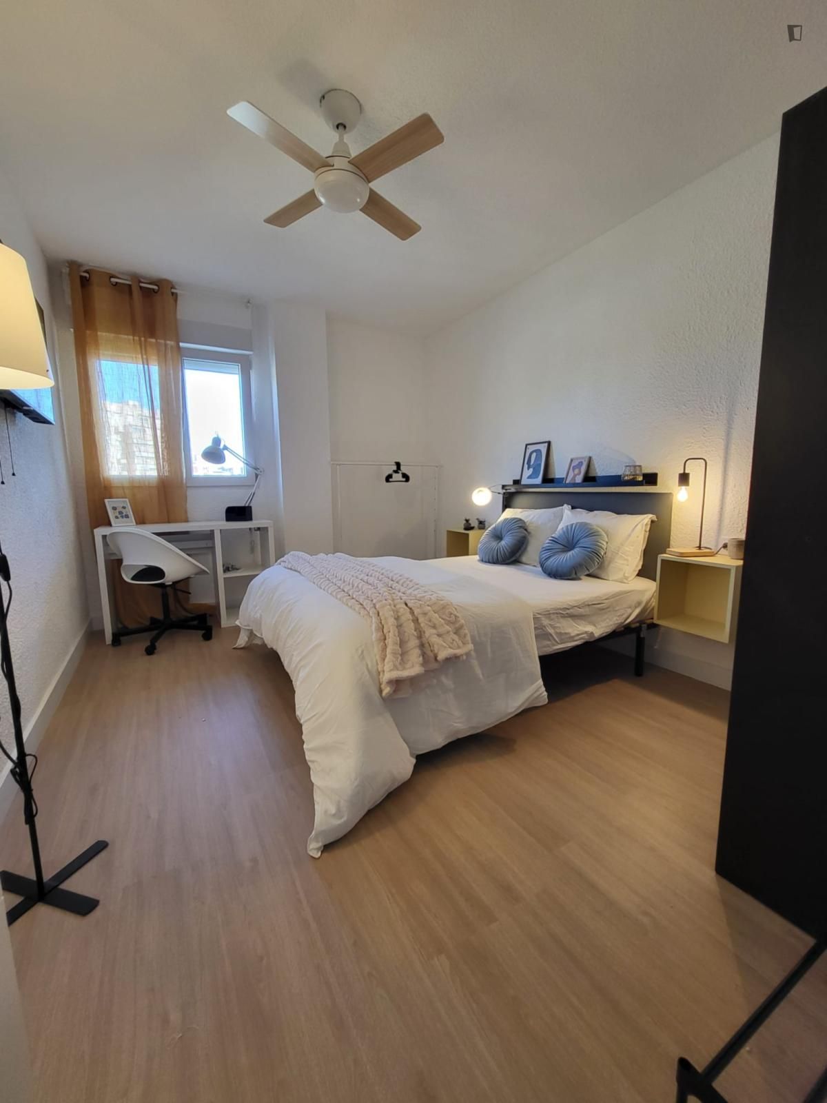 Dormitori de Apartament per a compartir en Alicante / Alacant amb Moblat, Forn i Microones