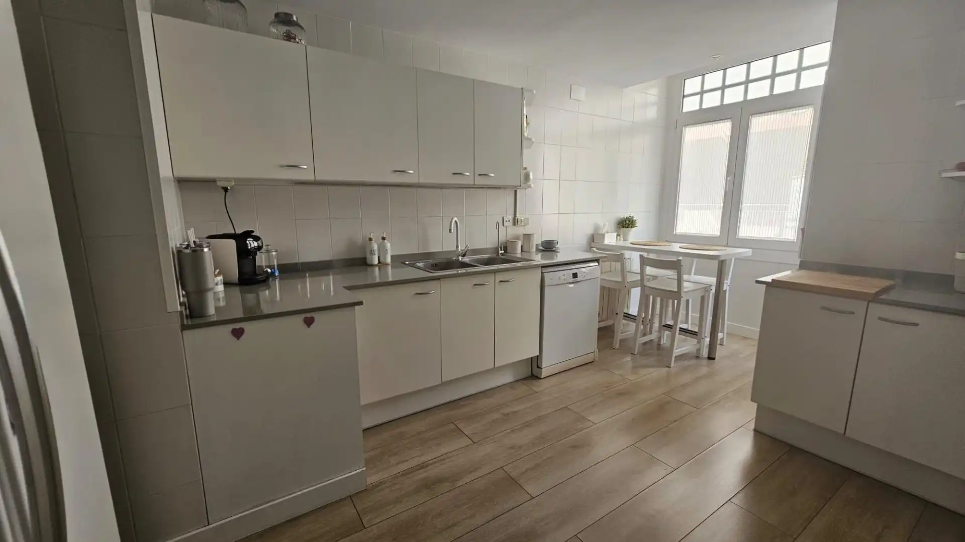Cocina de Casa o chalet en venta en Calella con Aire acondicionado, Calefacción y Jardín privado
