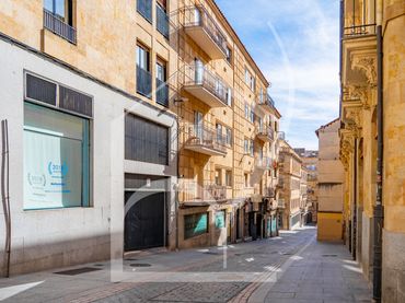 Einzelparkplatz mit Aufzug zum Verkauf in Calle Miñagustín
