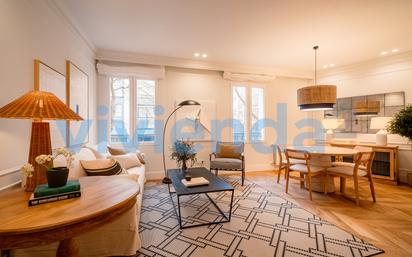 Living room of Flat for sale in  Madrid Capital  with Air Conditioner and Heating