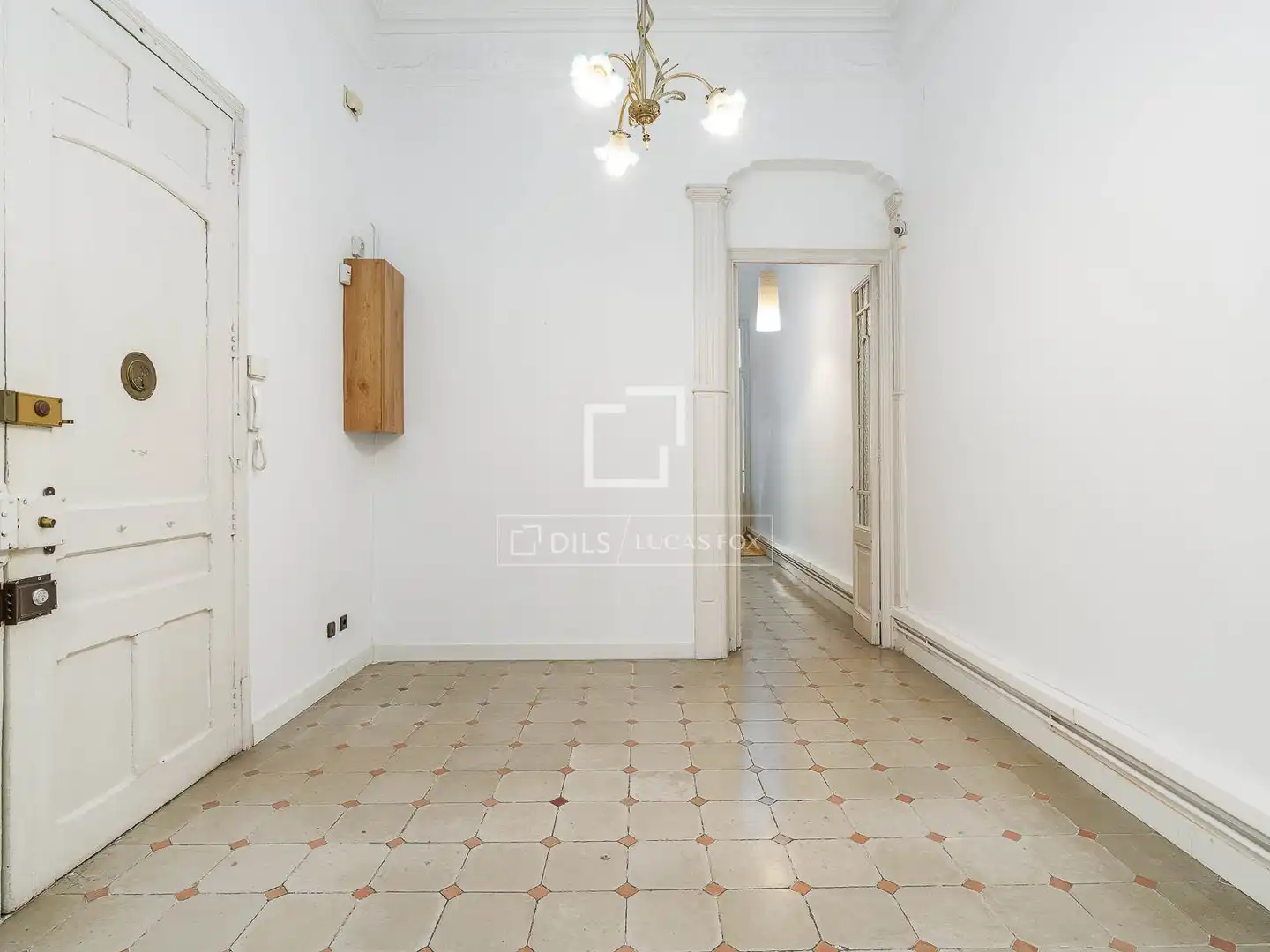Flat for sale in Barcelona  with Air Conditioner, Terrace and Storage room