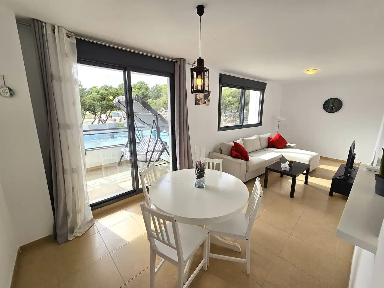 Habitación de Apartamento en venta en Garrucha con Aire acondicionado, Terraza y Piscina