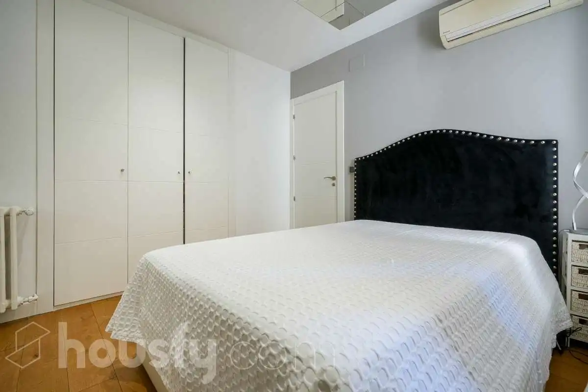Bedroom of Duplexes for sale in Madrid  with Air Conditioner, Heating and Storage room