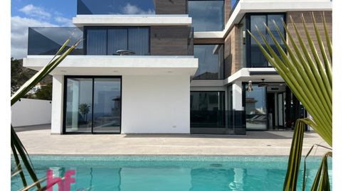 Chalet a cuatro vientos de lujo en Sierra Cortina  Finestrat