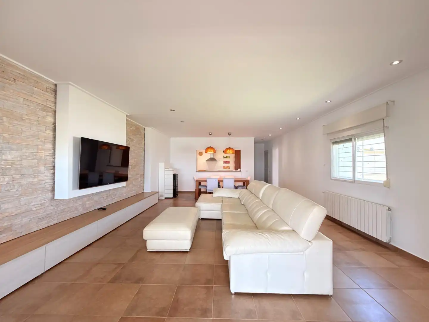 Sala d'estar de Casa o xalet en venda en Carlet amb Aire condicionat, Calefacció i Jardí privat