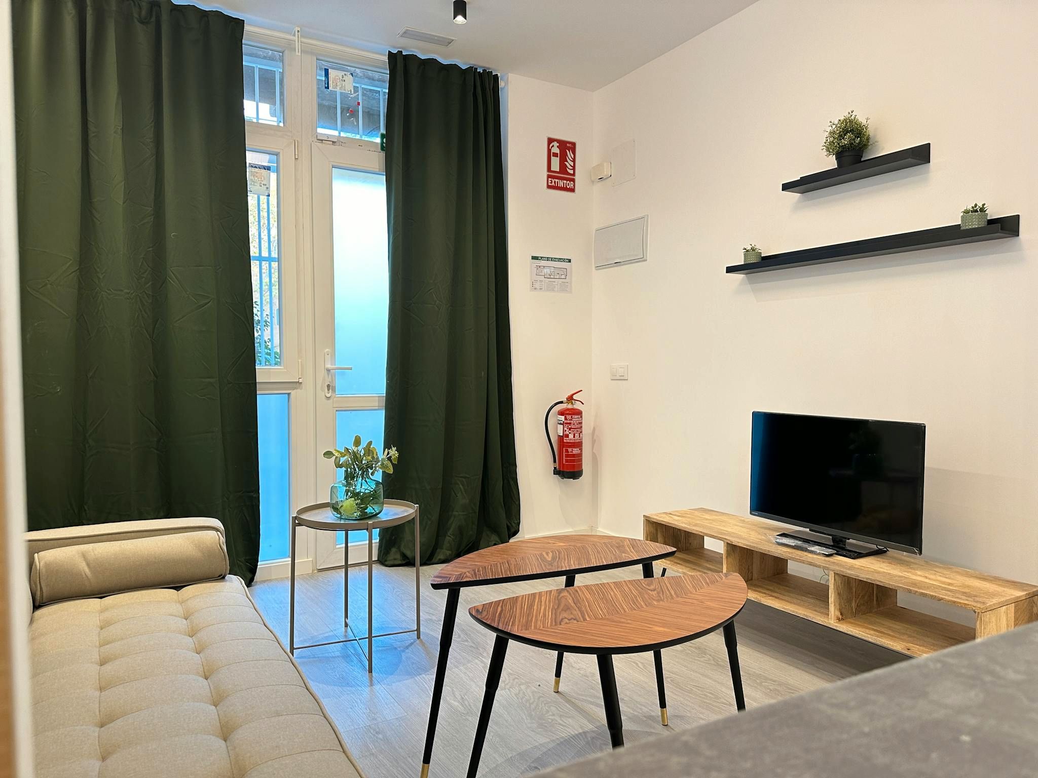 Living room of Flat to rent in  Madrid Capital  with Heating, Furnished and Washing machine